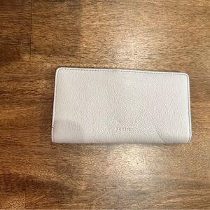 Fossil Light Gray Leather Wallet